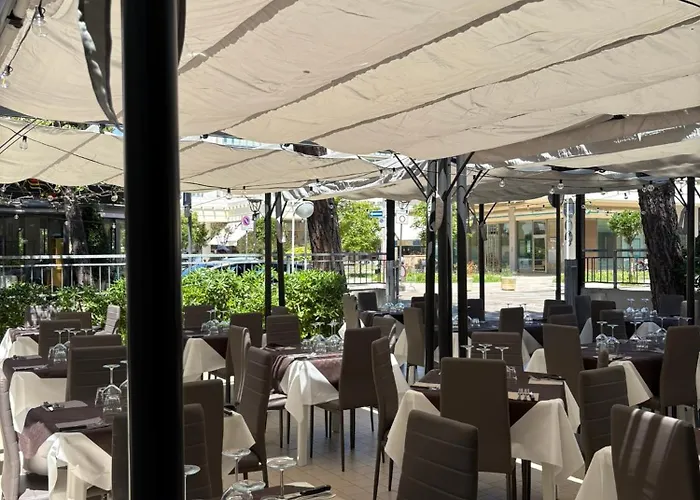 Bianca Orchidea 3* ريتشيوني